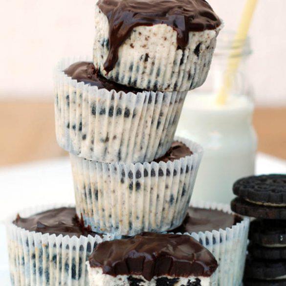 Oreo Cheesecake Cupcakes With Chocolate Ganache