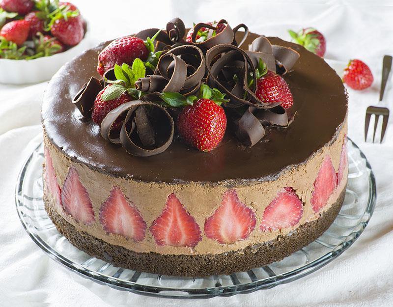 Strawberry Chocolate Cake is like the best chocolate covered strawberries you’ve ever eaten!!!