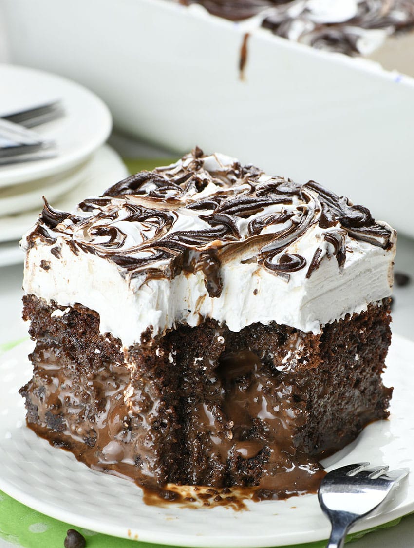 Marshmallow Chocolate Poke Cake LaptrinhX News