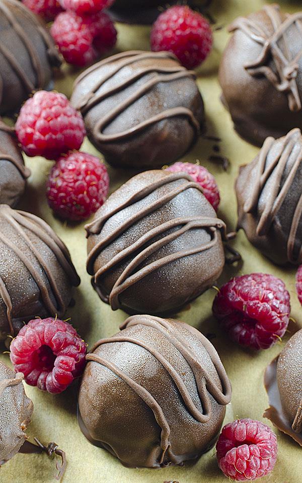 Raspberry Cheesecake Truffles | Valentine's Day Dessert Recipe