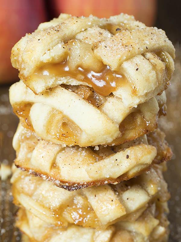 Bunch of Caramel Apple Pie Cookies