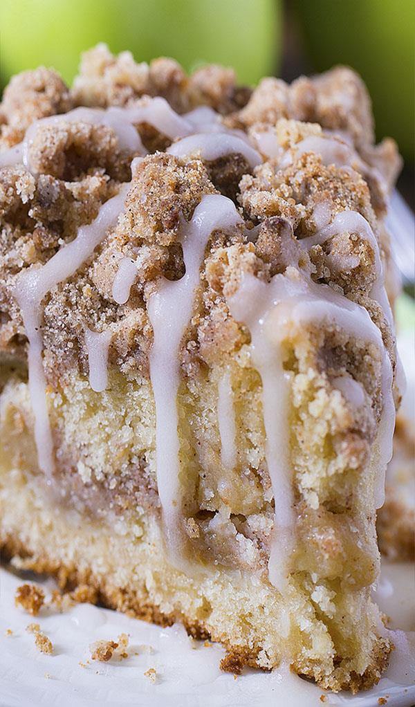 Cinnamon Apple Crumb Cake - LOVE FOOD & DRINK