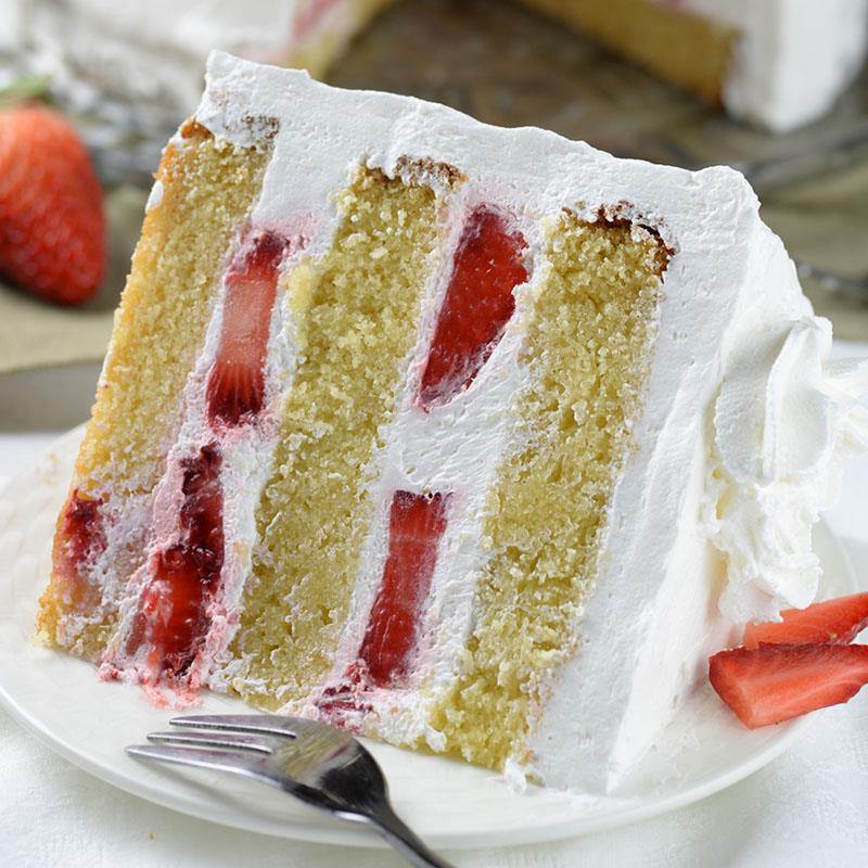 Fresh Strawberry Cake Recipe | Recipe | Fresh strawberry cake, Homemade  vanilla cake, Strawberry cake recipes