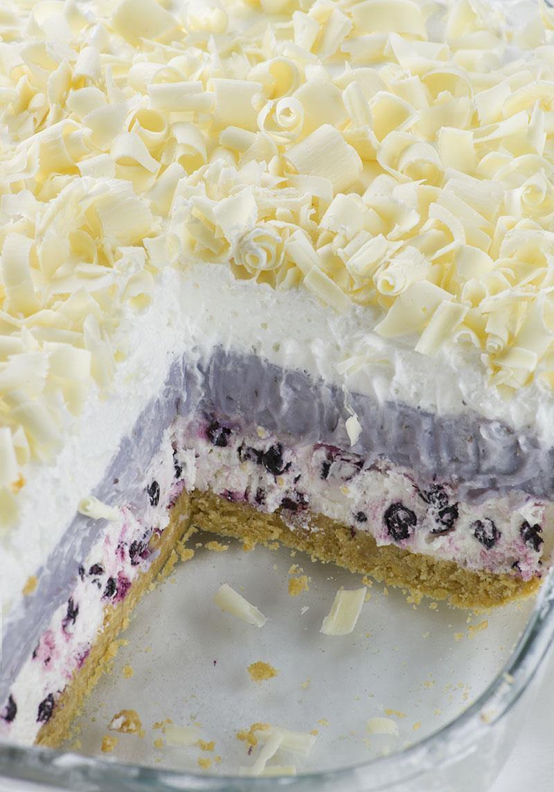 White Chocolate Blueberry Lasagna is perfect summer dessert recipe- light, easy and no oven required!!!