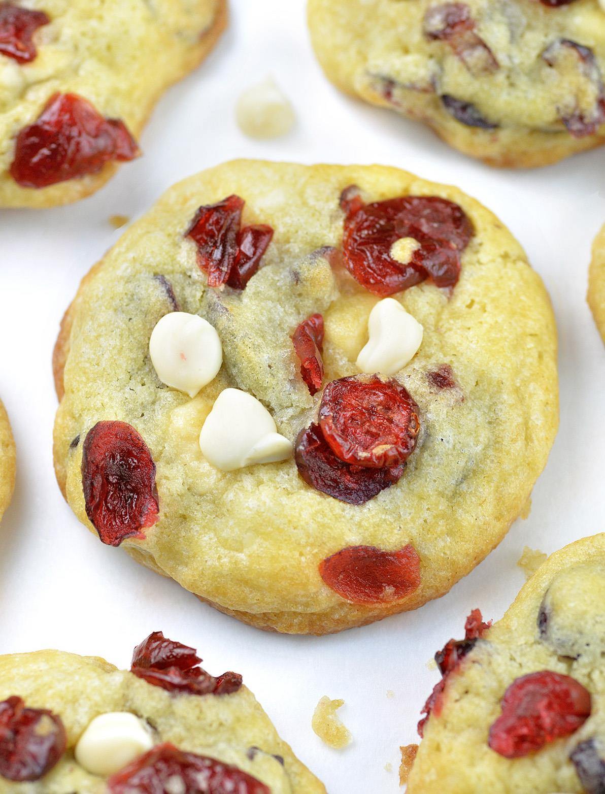 White Chocolate Cranberry Cookies - imagine a bunch of sweet and tangy dried red cranberries and white chocolate chunks held together with rich and buttery cookie dough. WOW!