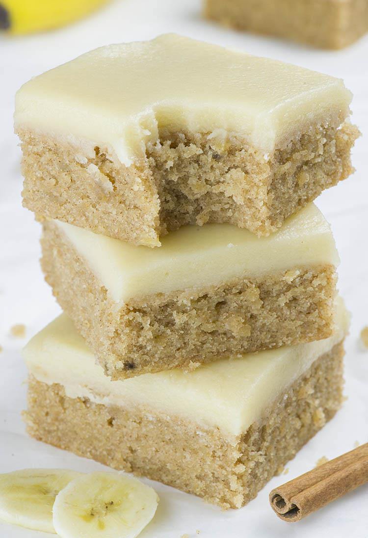 Banana Bread Blondies | A Blondie Bar Recipe with Brown Butter Frosting