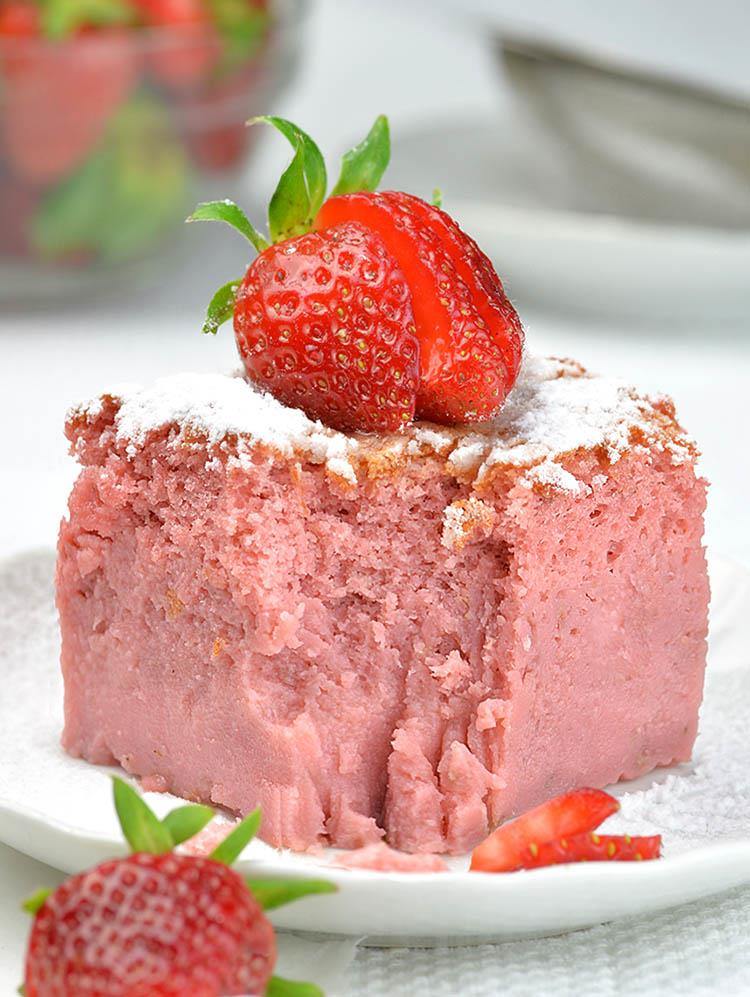 Strawberry Custard Cake | A Vanilla Custard Cake Recipe with Strawberry