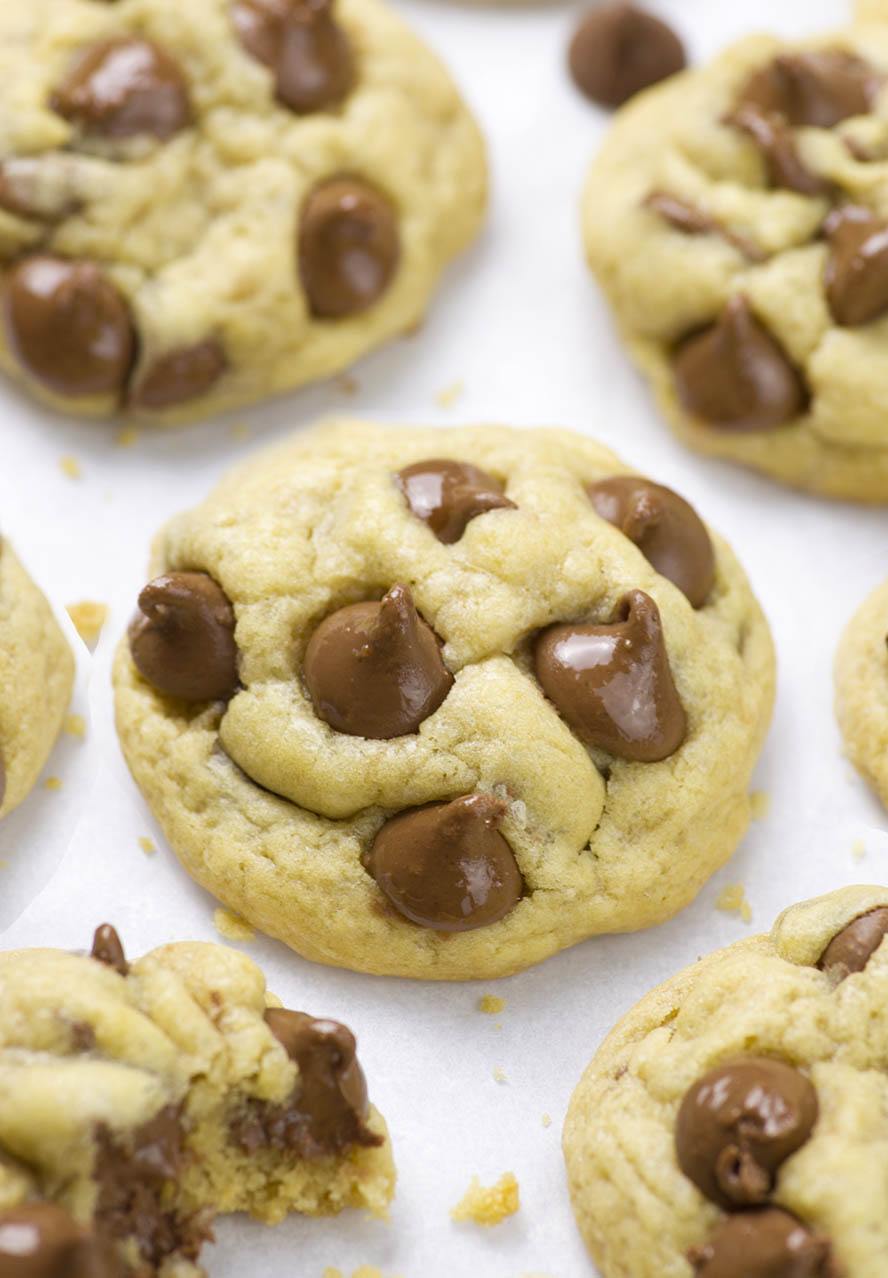 Soft Chocolate Chip Cookies | The Best Chewy Chocolate Chip Cookies