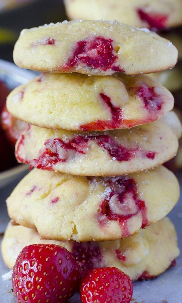 Bunch of strawberry cookies.