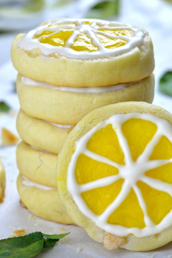 Lemon Shortbread Cookies Made with White Chocolate and Lemon Curd