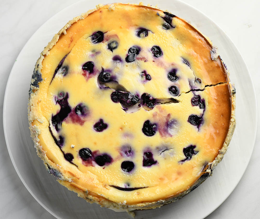 Blueberry cheesecake layer preparation 3