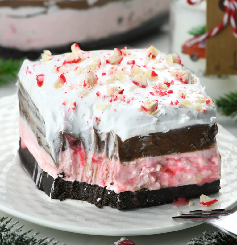 Chocolate Peppermint Lasagna - Easy No Bake Christmas Dessert - OMG ...