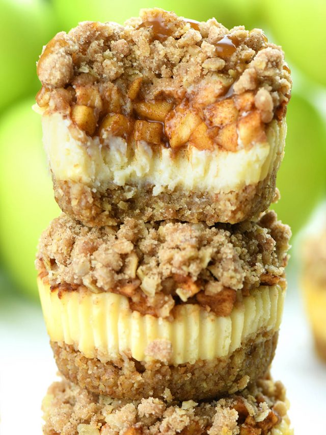 Mini Apple Crisp Cheesecakes